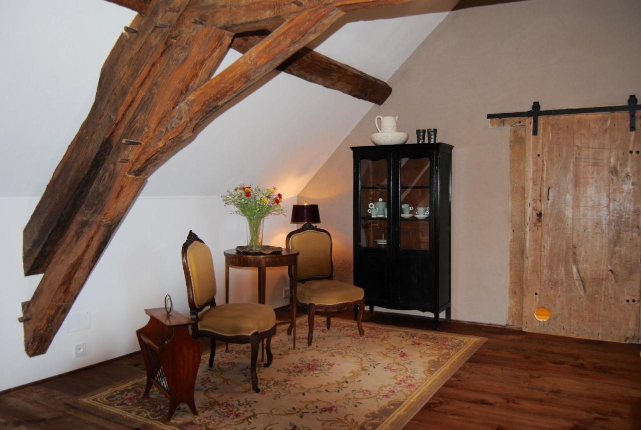 Chambres D'Hotes Domaine Les Grands Perons Herisson Exterior photo