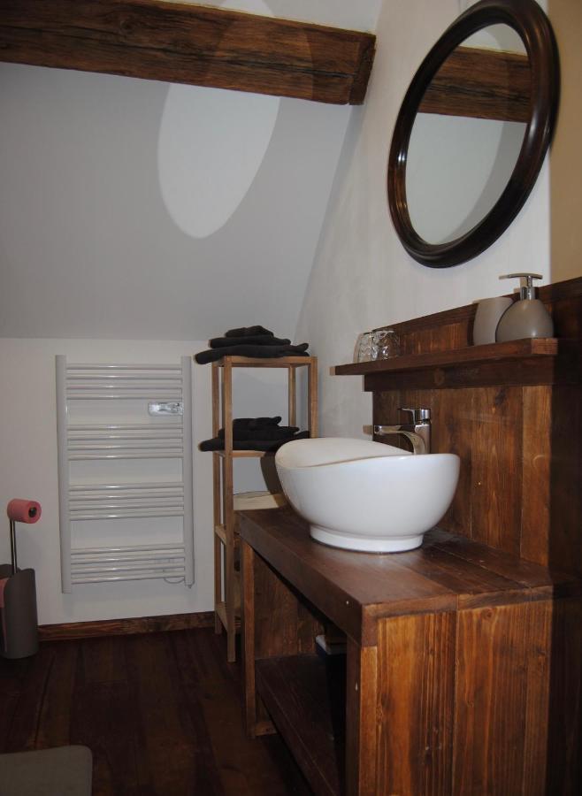 Chambres D'Hotes Domaine Les Grands Perons Herisson Exterior photo