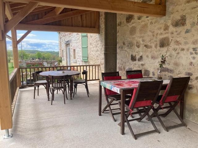 Chambres D'Hotes Domaine Les Grands Perons Herisson Exterior photo